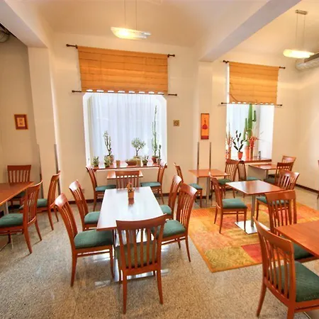 Ea Victoria 4* Praha