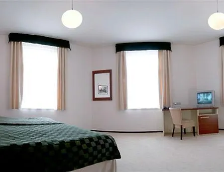 Ea Victoria 4* Praga
