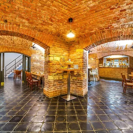 Ea Victoria ホテル 4*