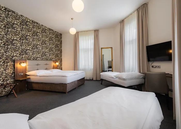 Ea Victoria 4* براغ