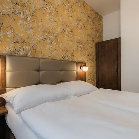 Hotell Ea Victoria 4*