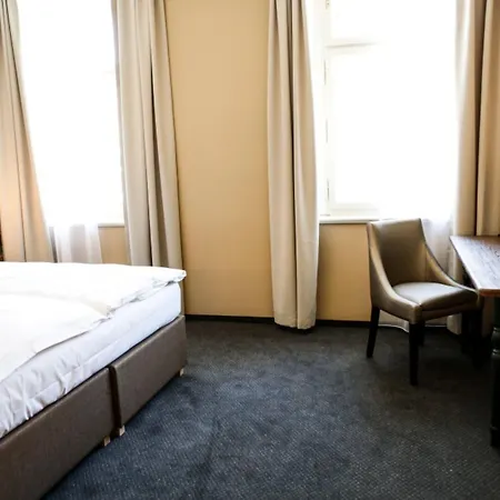 Ea Victoria Hotell 4*