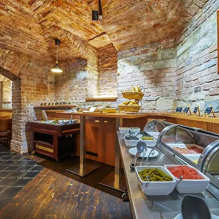 Hotell Ea Victoria 4*
