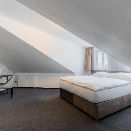 Ea Victoria Hotell 4*