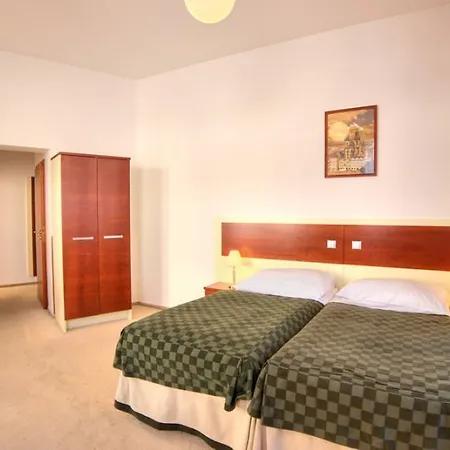Hotell Ea Victoria 4*